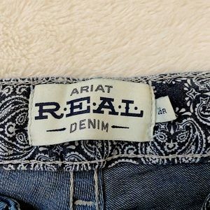 Ariat women’s jeans regular 26 straight